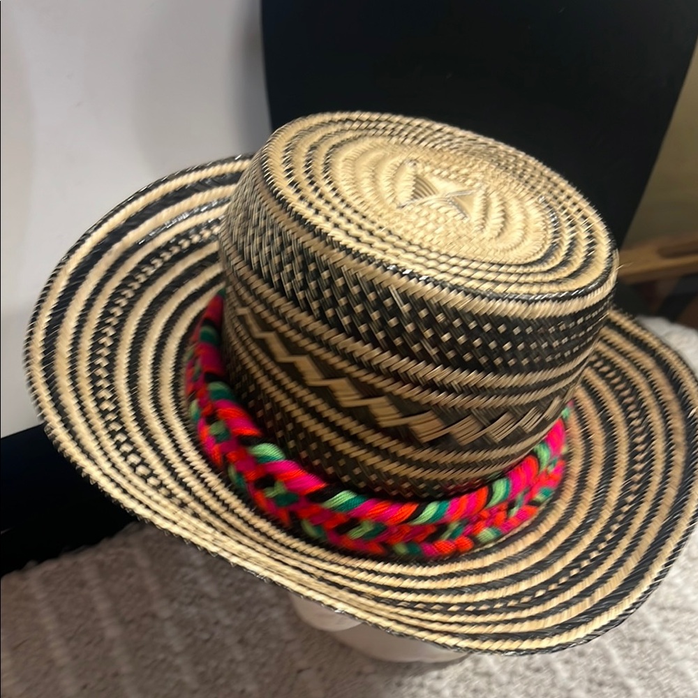 YOSUZI Venezuela Women’s hand Hat Woven Straw with Colorful Band